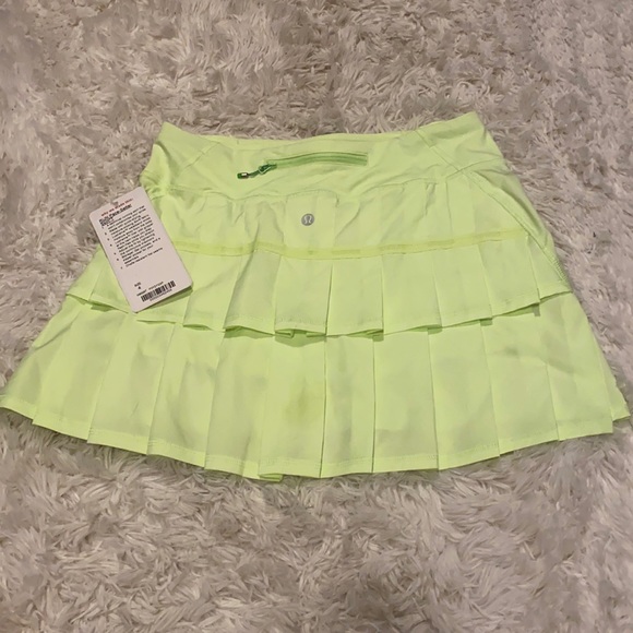 lululemon athletica Dresses & Skirts - Lululemon pace setter skirt
